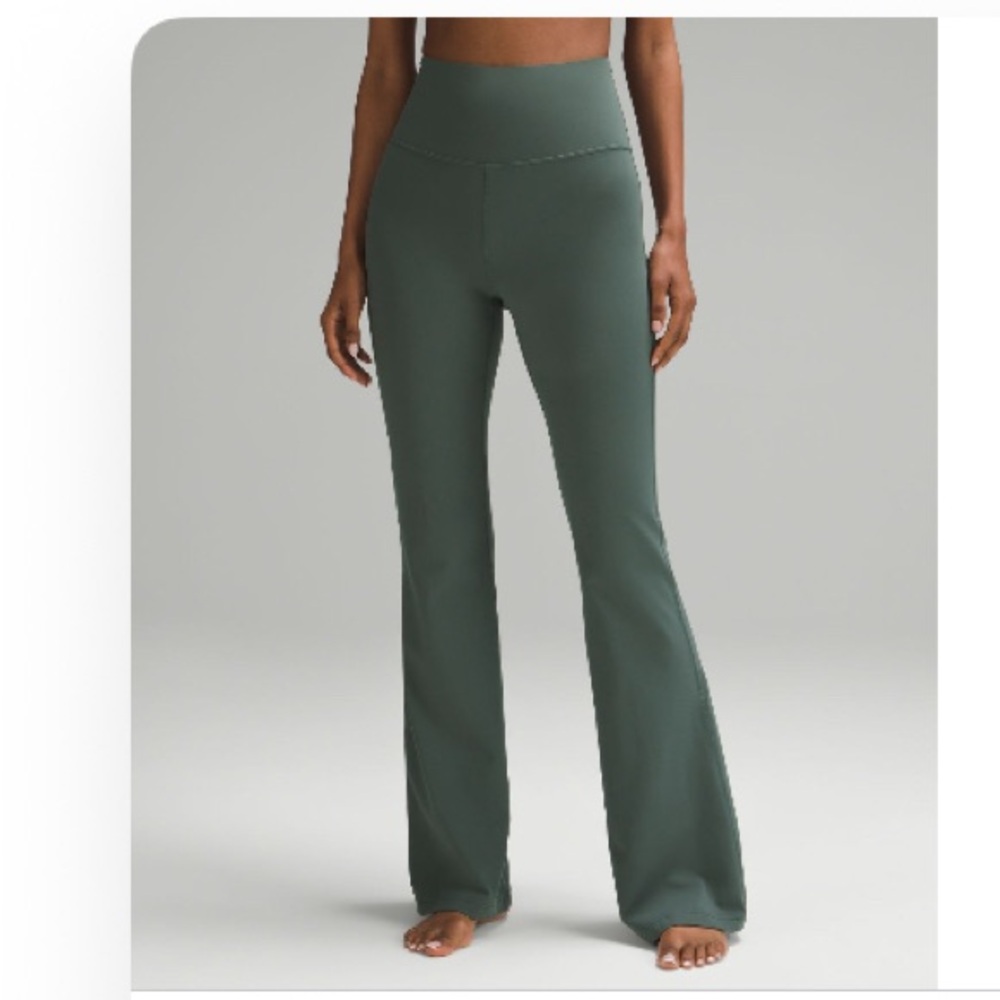 Lululemon Athletica Groove Nulu Super High Rise Flared Pant Size 4 Dark Forest